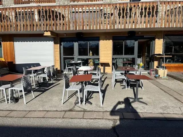 Le Pas Sage restaurant in Huez