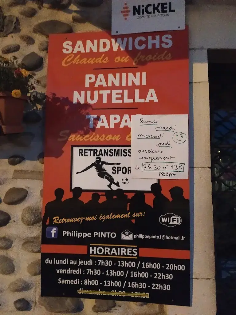 Café du Centre_Boeil-Bezing_slider_image_3