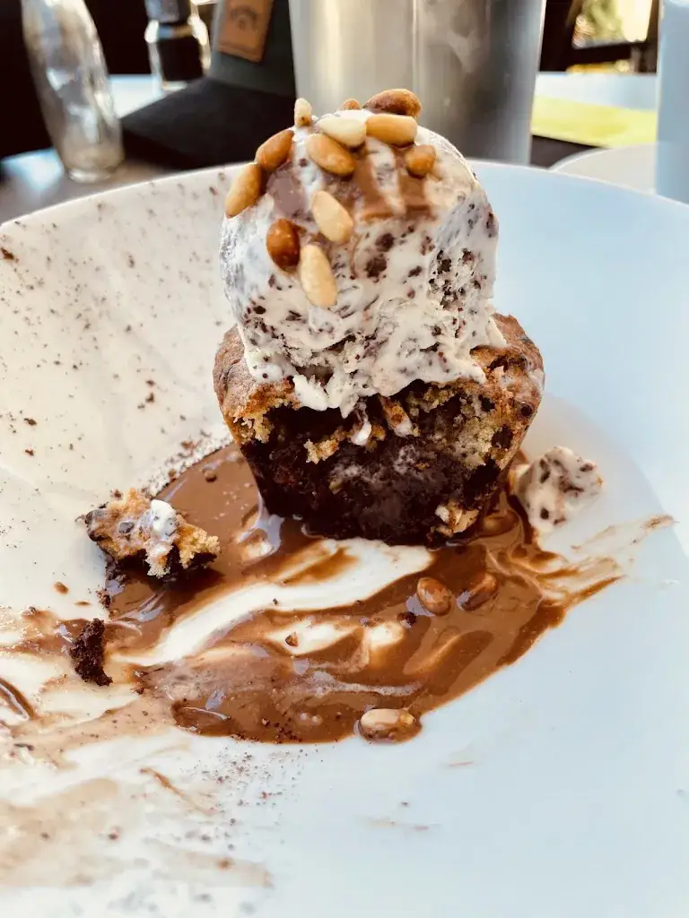 Ilaria Ticchioni_Histoires De..._Biscarrosse_review