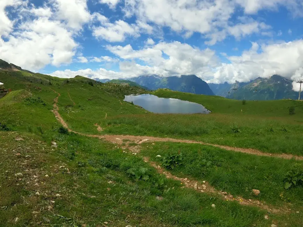 Dominic V_Chalet Du Lac Besson_Huez_review