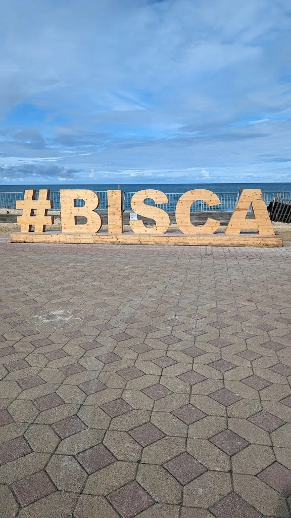 Tyler Durden_La siesta_Biscarrosse_review