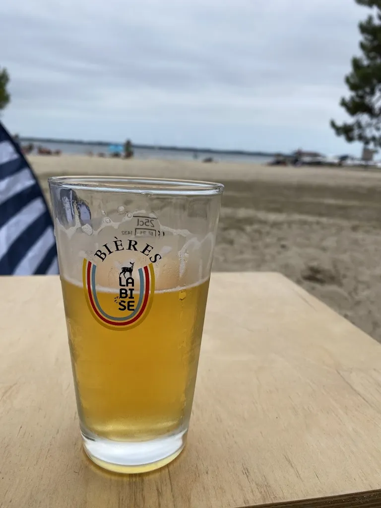 Albrecht Ch._Docks du Lac_Biscarrosse_review