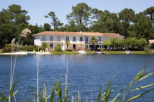 Hôtel restaurant La Caravelle Baie d'Ispe ristorante a Biscarrosse