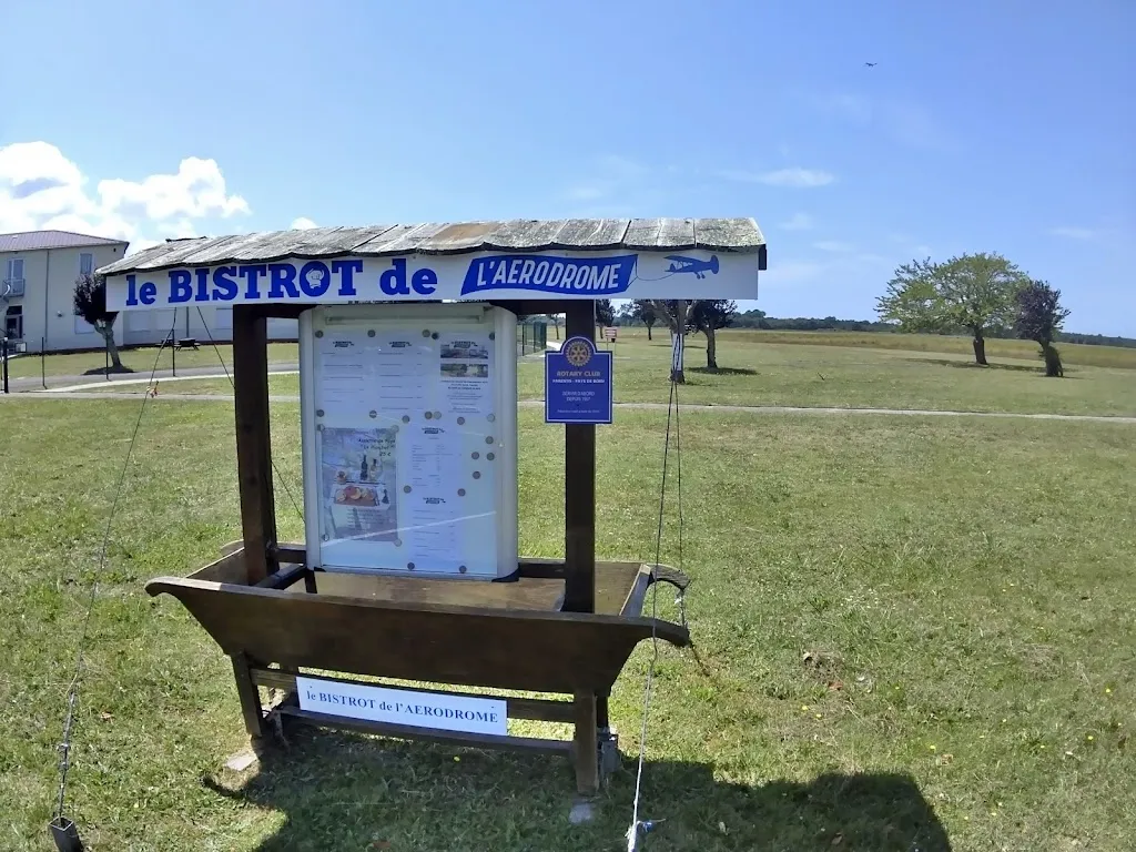 Colin G Vaugh_Bistrot de l'Aérodrome_Biscarrosse_recensione