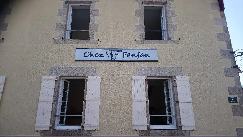 Claire Frugier_Chez Fanfan_Bonnac-la-Côte_review