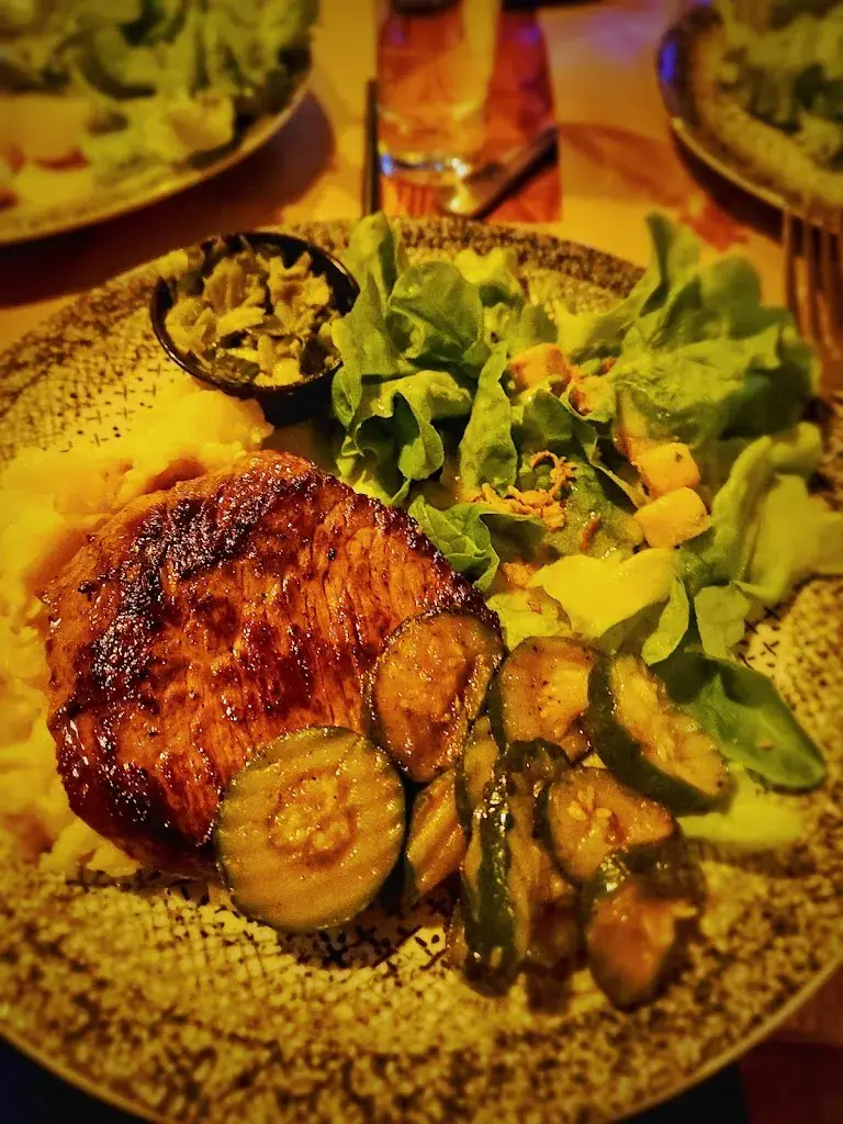 Chris Crawley_La Fondue en Folie_Huez_review