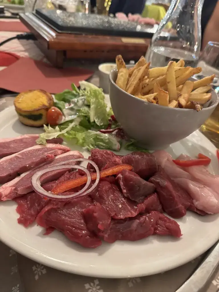 thiagarajamurthy_La Fondue en Folie_Huez_review