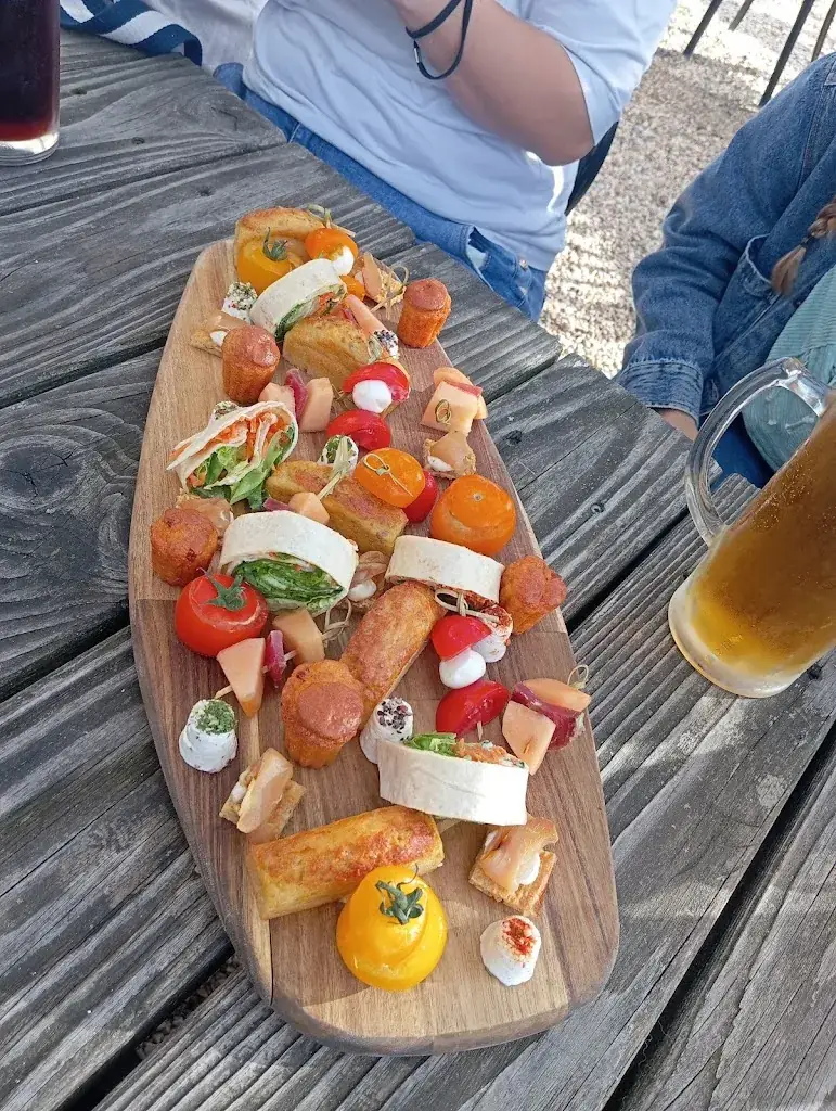 Le Chemin_Eyjeaux_slider_image_3