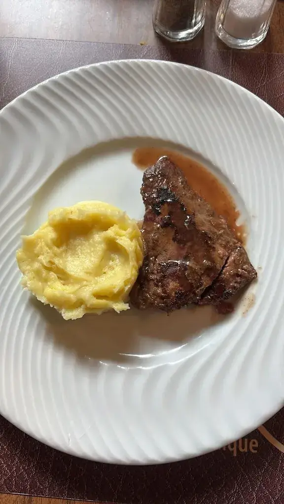 Ophelie Cartigny_La Parenthèse_Feytiat_review