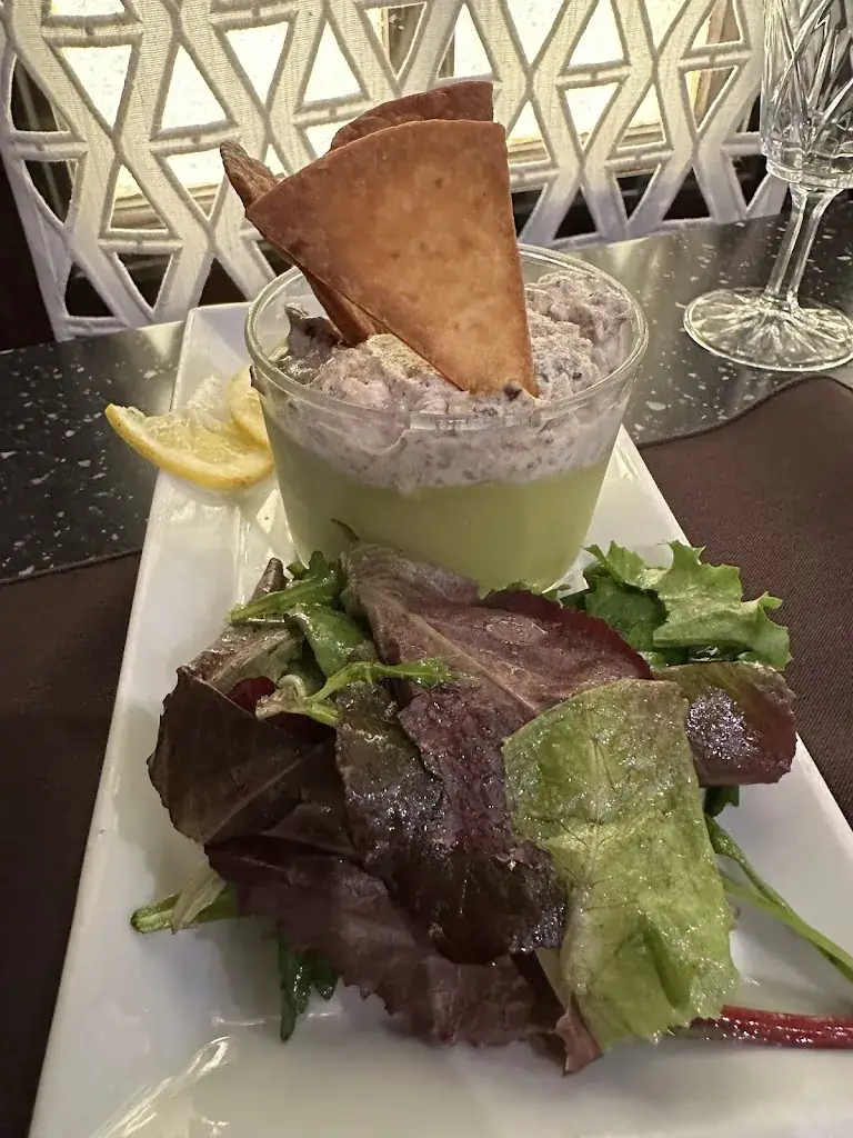 Judith Sutton_Les Petits Ventres_Limoges_review