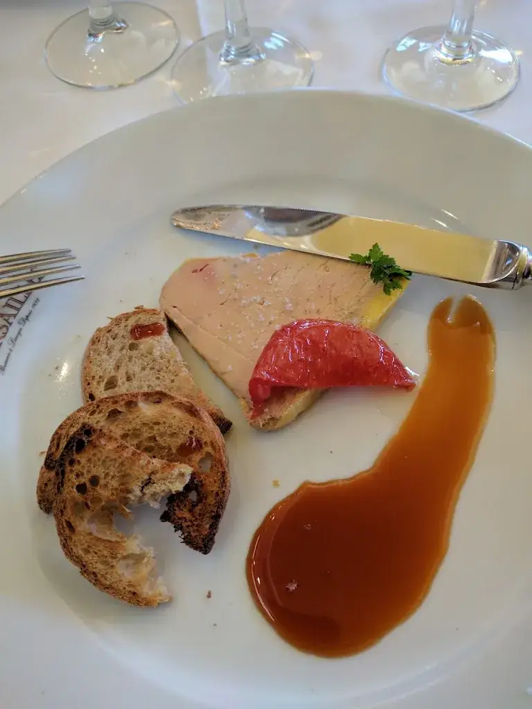 Francis Howard_Le Versailles Last Brewery Erstwhile Au Coeur De Limoges_Limoges_review