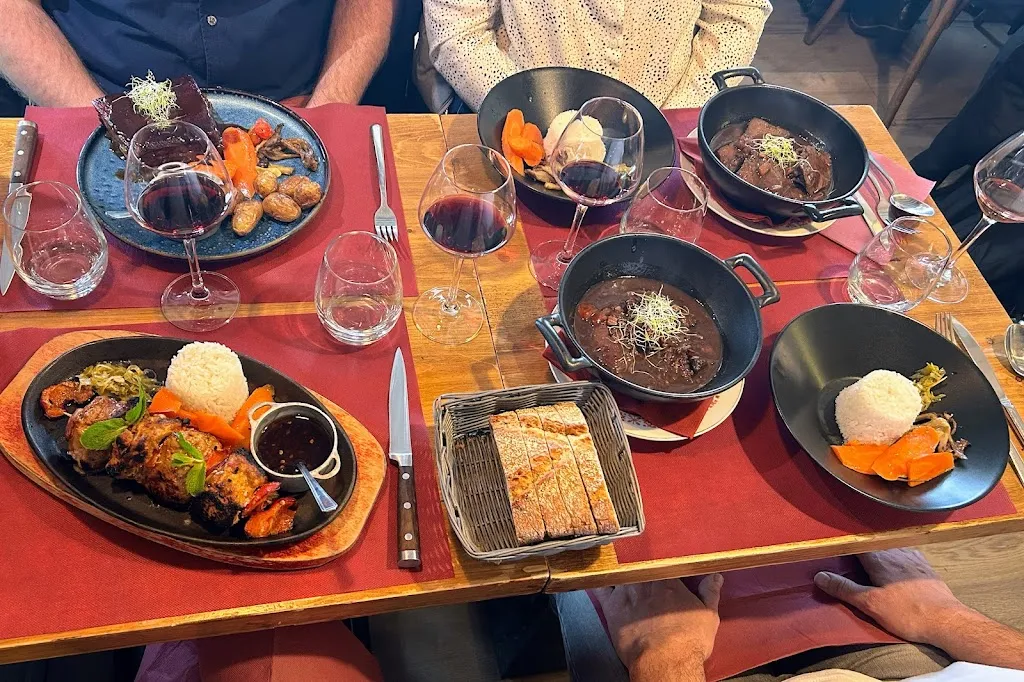 Carol Lawton_L'1 PRES VUE_Huez_recensione