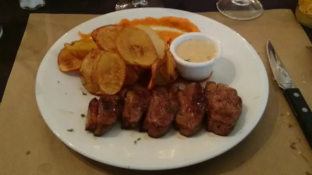 Melodie_Bordeaux_slider_image_2