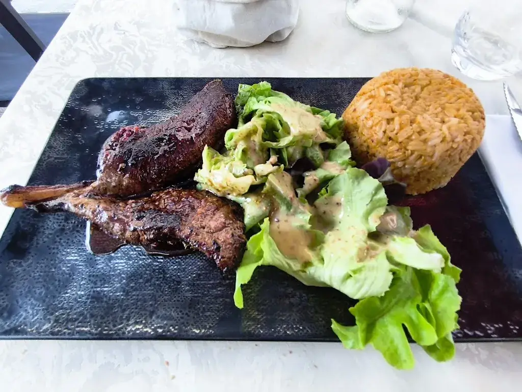 Le Gavroche Blaye Restaurant / Brasserie_Blaye_slider_image_2