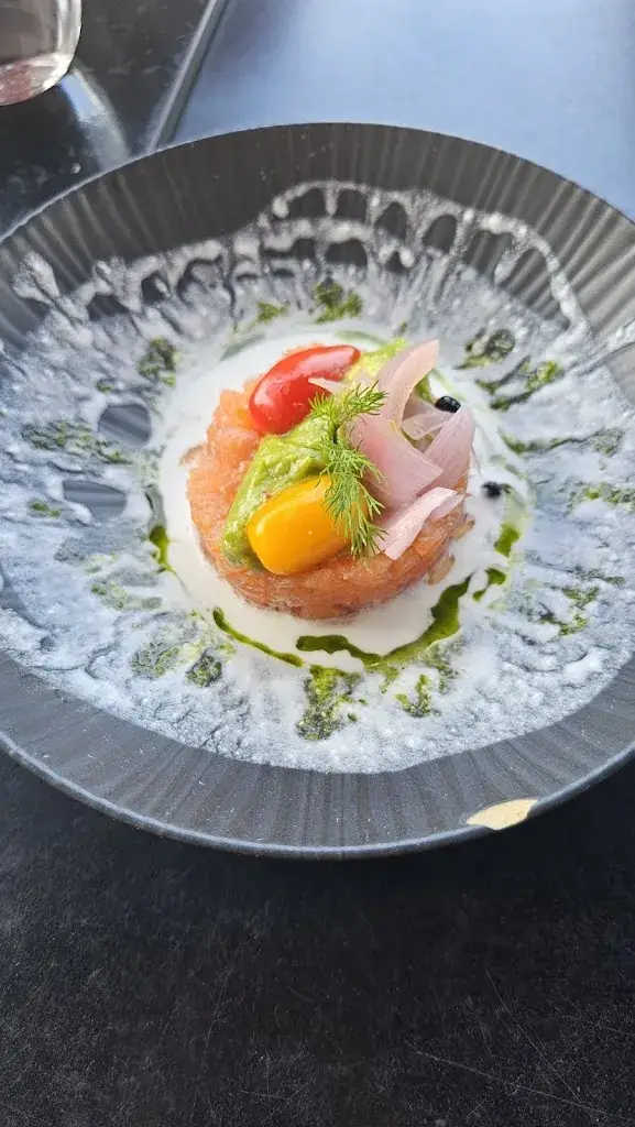 Jarek Głowacki_Le Petit Port_Blaye_review