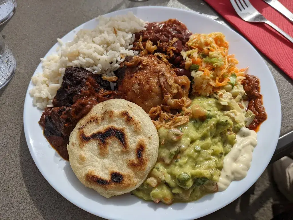 Ian Ahuja_C’est mon Plaisir_Blaye_review