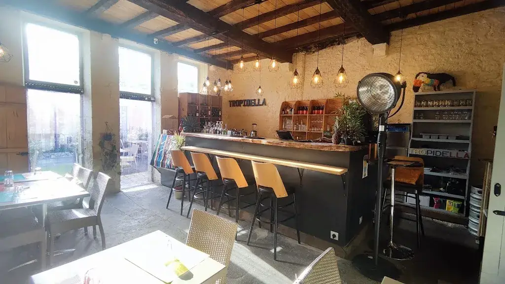 C’est mon Plaisir_Blaye_slider_image_1