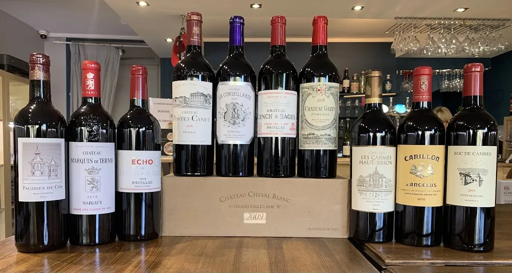 Cave De L'estuaire restaurant in Blaye