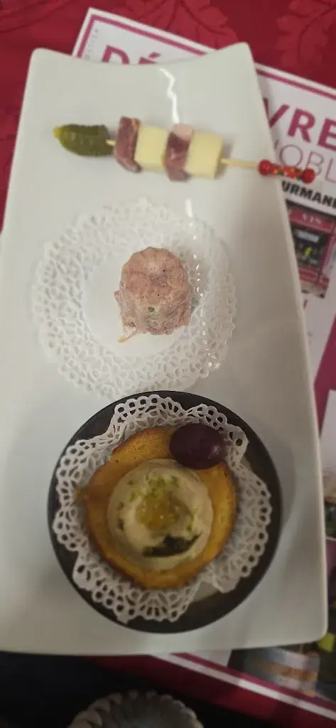 Ping Zhu_Marquis de Vauban Castle_Blaye_review