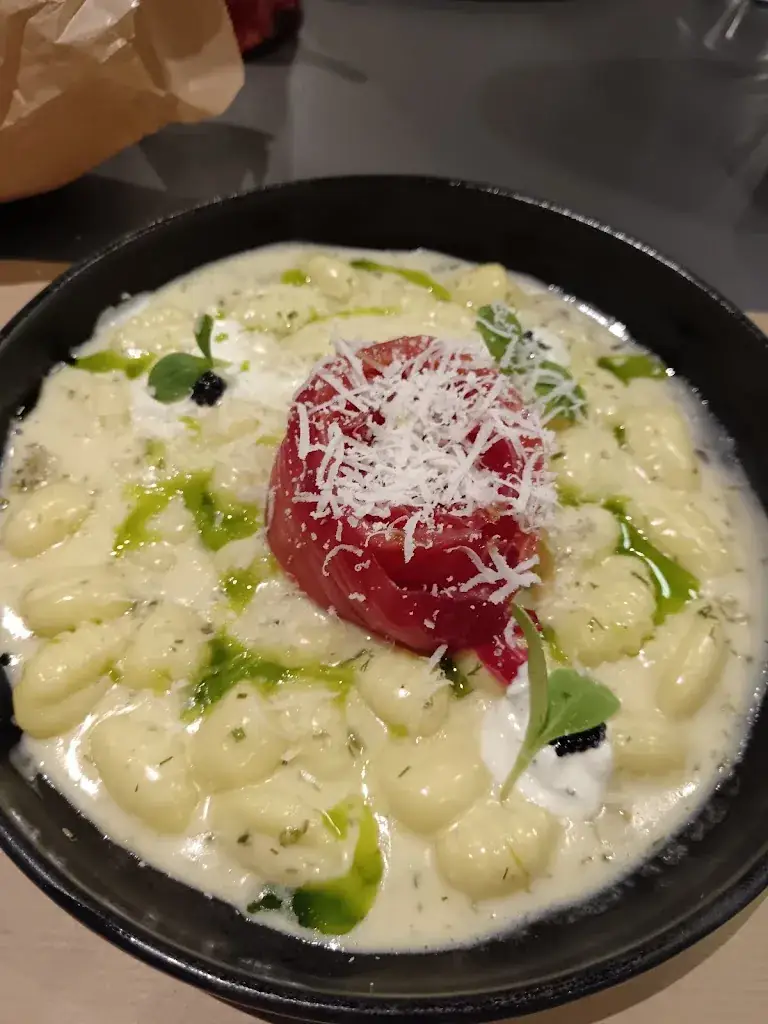 Warren Lynch_I Gusti Della Mamma_Saint-Martin-Lacaussade_recensione