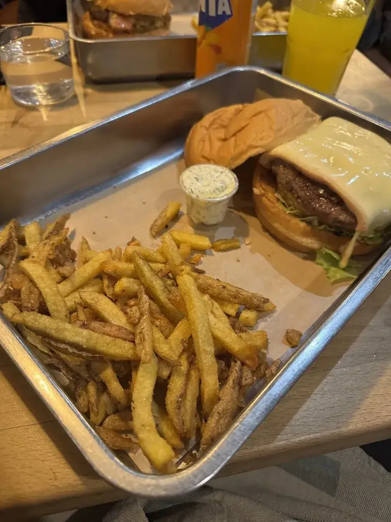 Jack Berriman_Au Trappeur_Huez_review