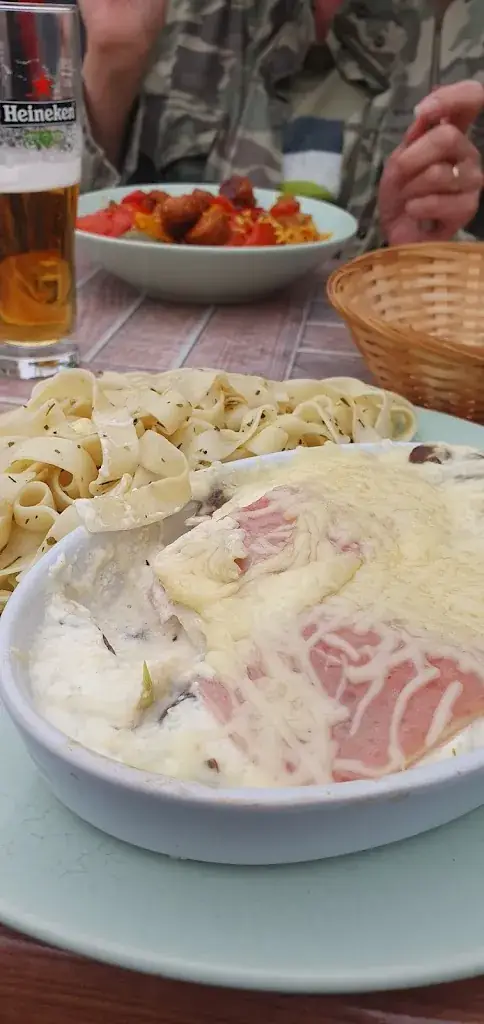 Dolly Craig_Le Quart d'Heure_Blaye_review