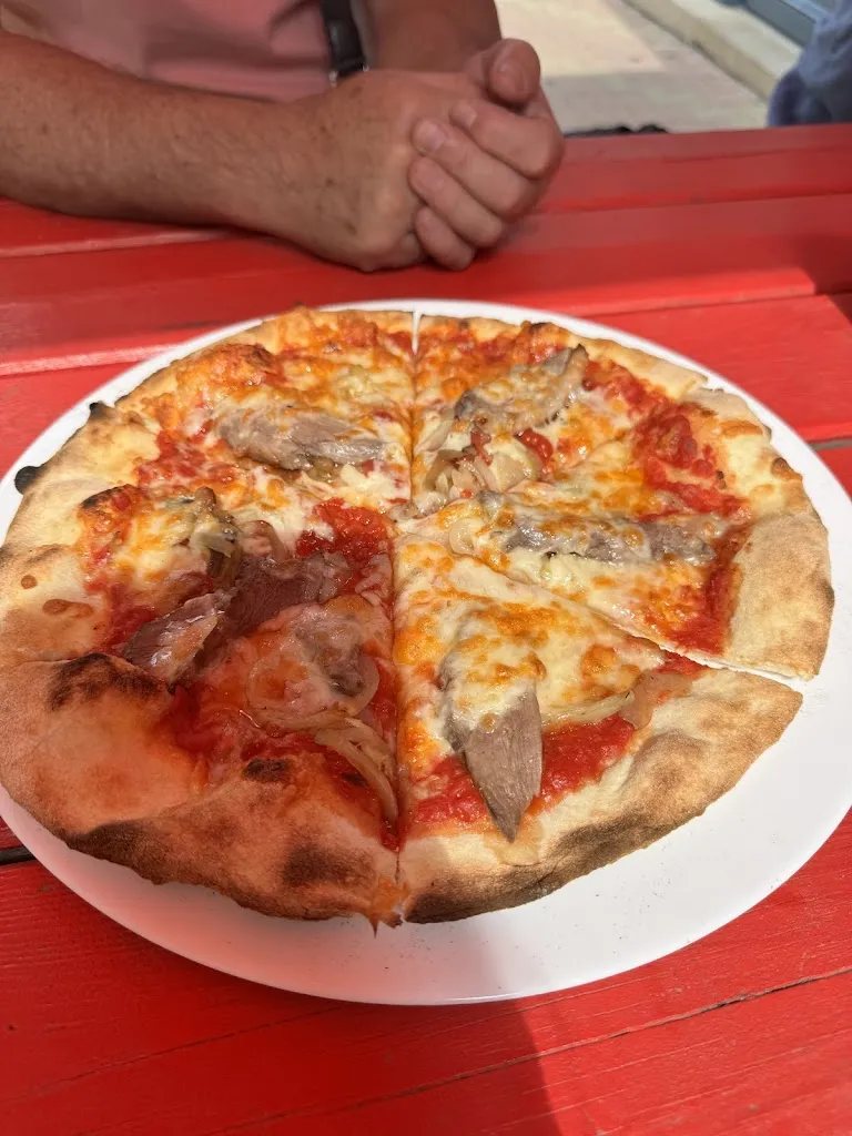 ValentineA 33_Le garage_Blaye_review