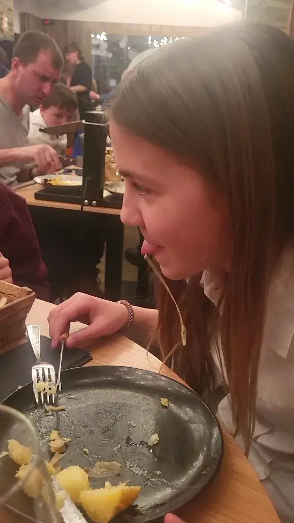 Le 37_Huez_slider_image_2