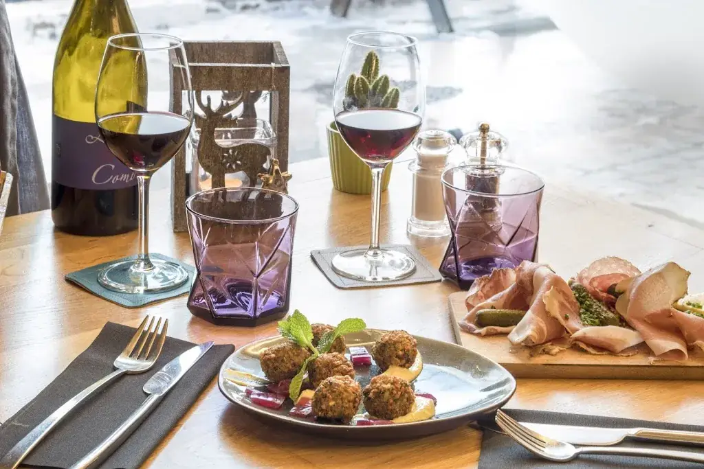 Le 37_Huez_slider_image_3