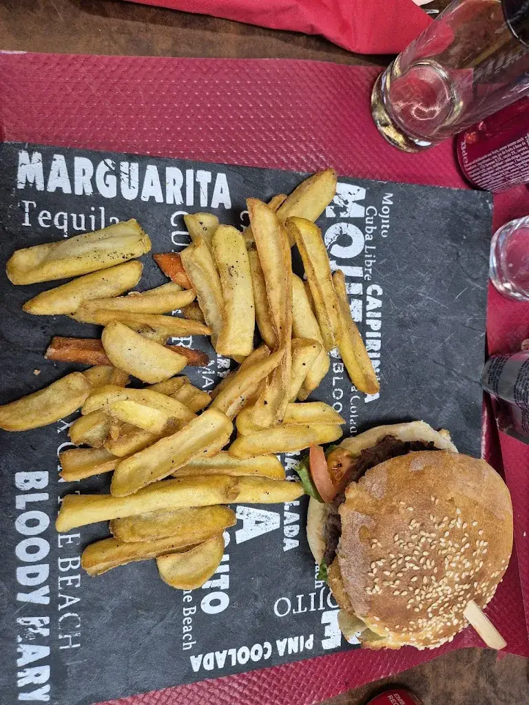 J M_O Pizz Burger_Blaye_review