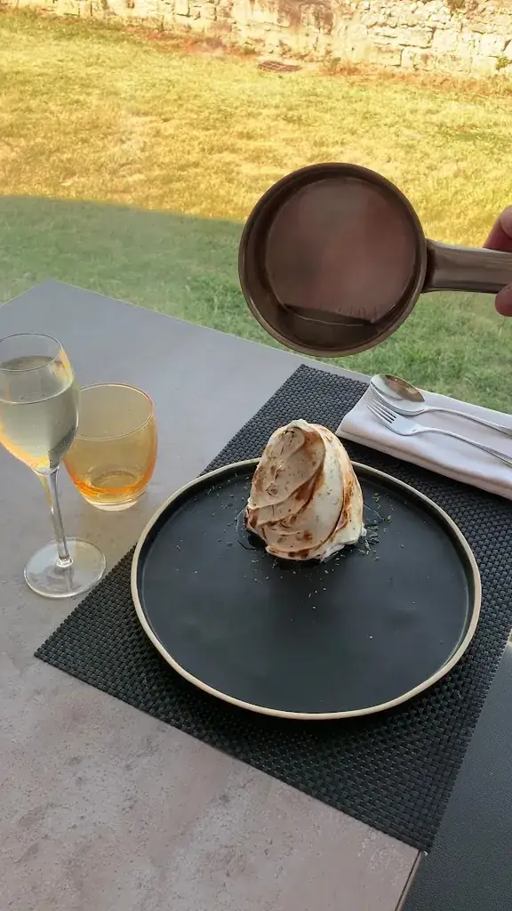 Logis Hôtel de France_Blaye_slider_image_2