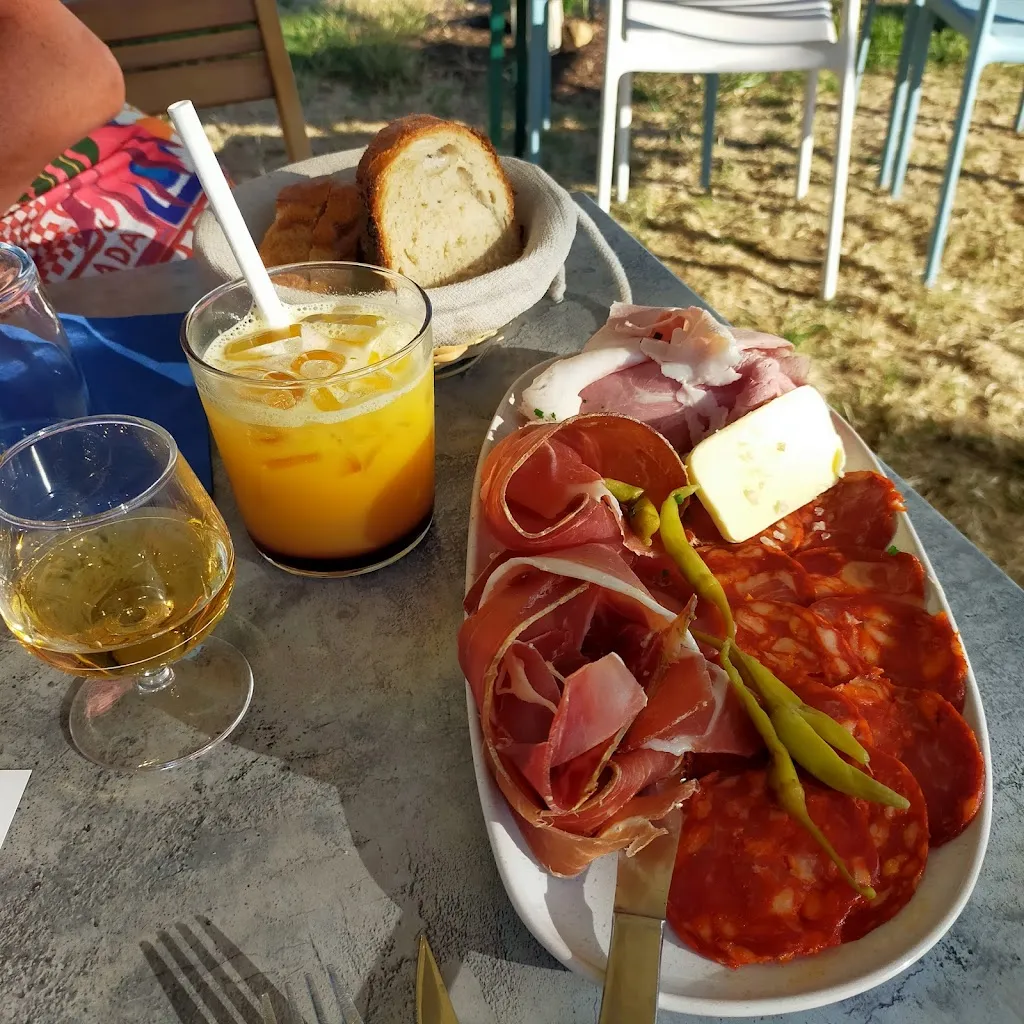 Guinguette du Peyrat_Plassac_slider_image_2