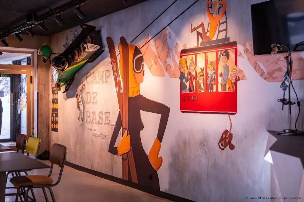 Camp De Base Pic Blanc - Alpe d'Huez restaurant in Huez