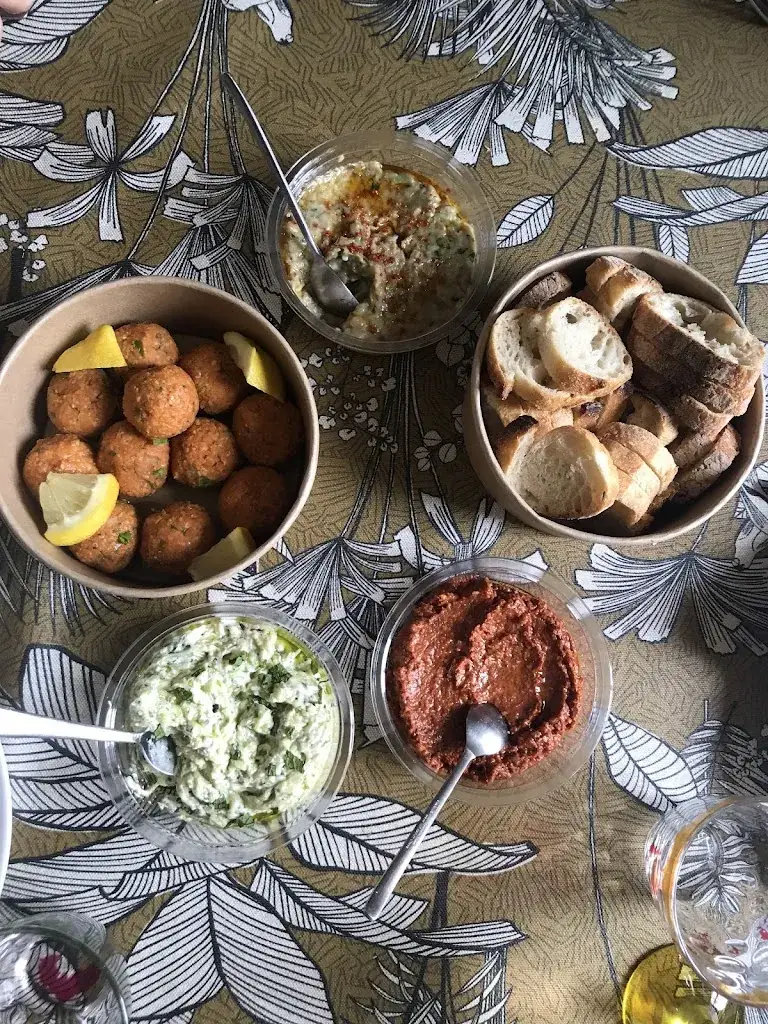 Les Filles du Soleil_Blaye_slider_image_2