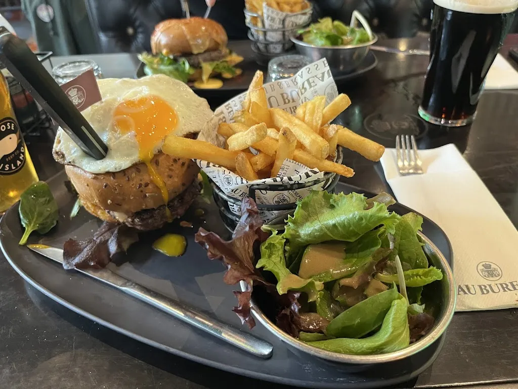 Tomasz Grygierzec_Au Bureau - Pub et Brasserie Boulazac_Manoire_review