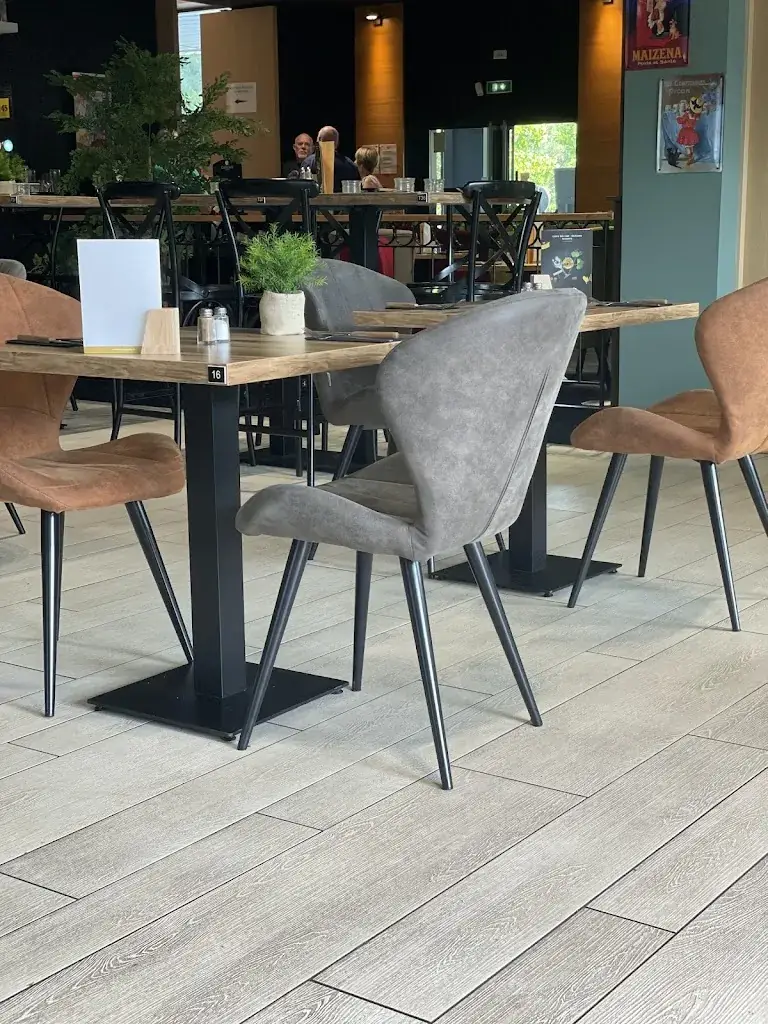 Eddy Z._Cocottes et Popotes_Manoire_review