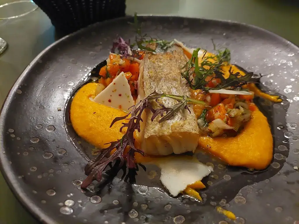 Julie Brooks_L'Espérance_Bouliac_review