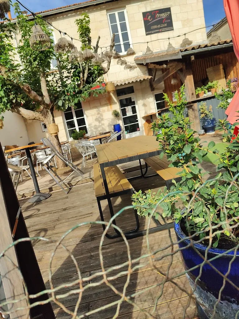 aqui Estamos_La Terrasse de Bouliac_Bouliac_recensione