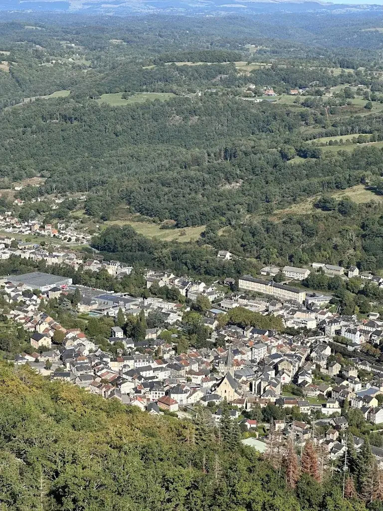 Angelina Bovet_Les Orgues De Bort_Bort-les-Orgues_review