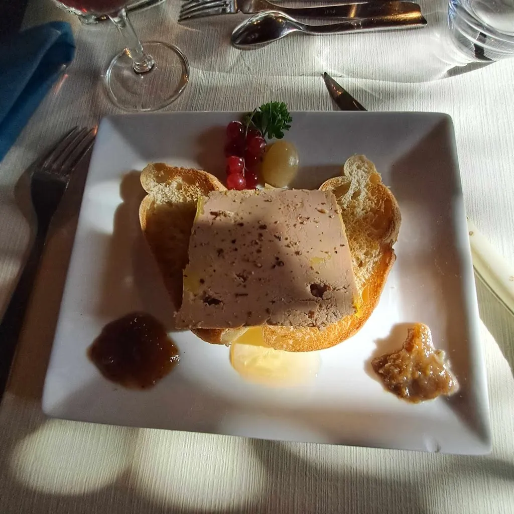 Menu_Restaurant les Glycines_Saint-Étienne-de-Chomeil_image_3