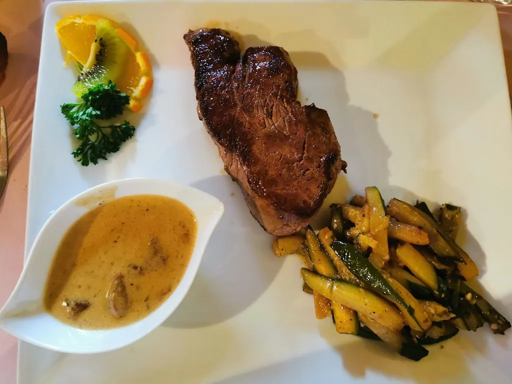 Menu_Restaurant les Glycines_Saint-Étienne-de-Chomeil_image_6