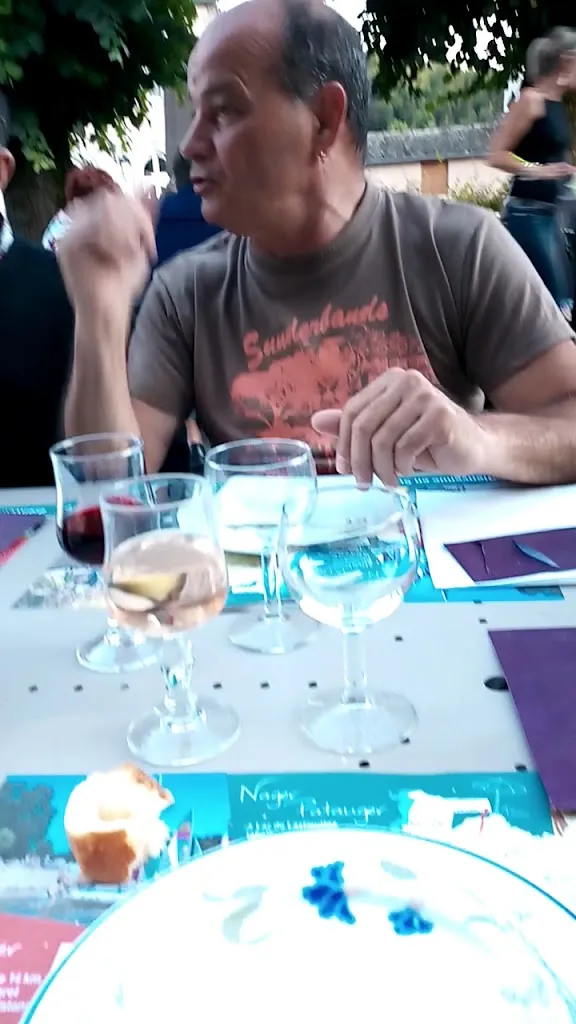 Restaurant les Glycines_Saint-Étienne-de-Chomeil_slider_image_2