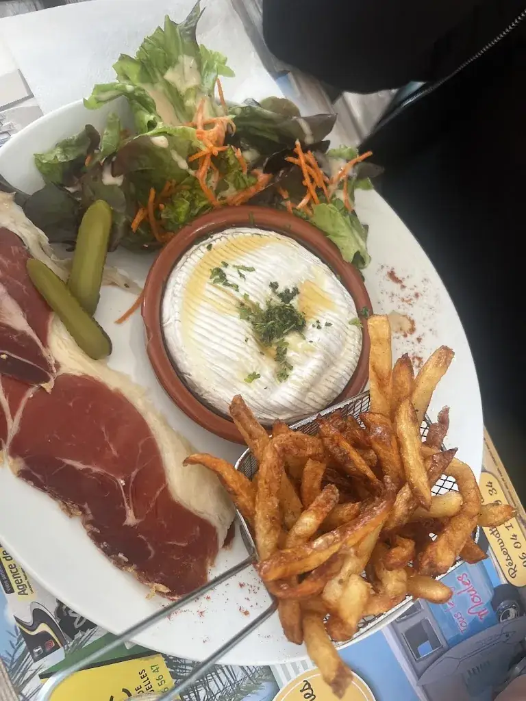 Paillote des Aubazines_Julien_slider_image_2