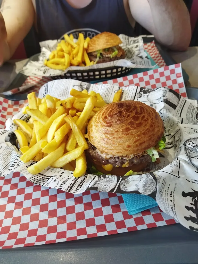 styvenschwartz_Le Q.G_Ydes_review