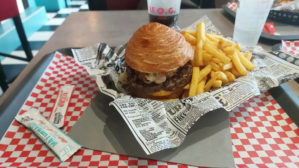 Le Q.G_Ydes_slider_image_2