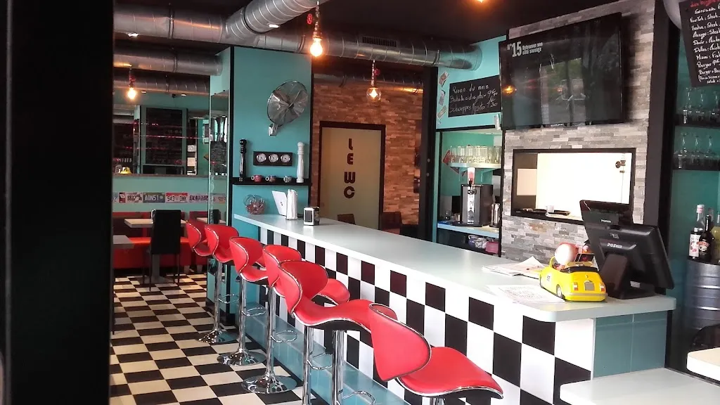 Le Q.G_Ydes_slider_image_3