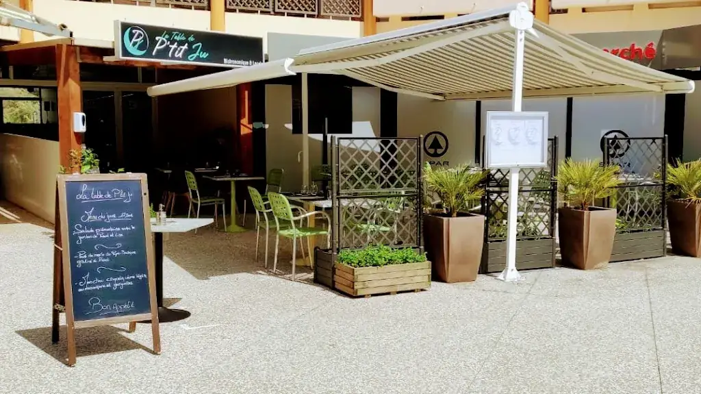 La table de P'tit Ju restaurant in Vieux-Boucau-les-Bains