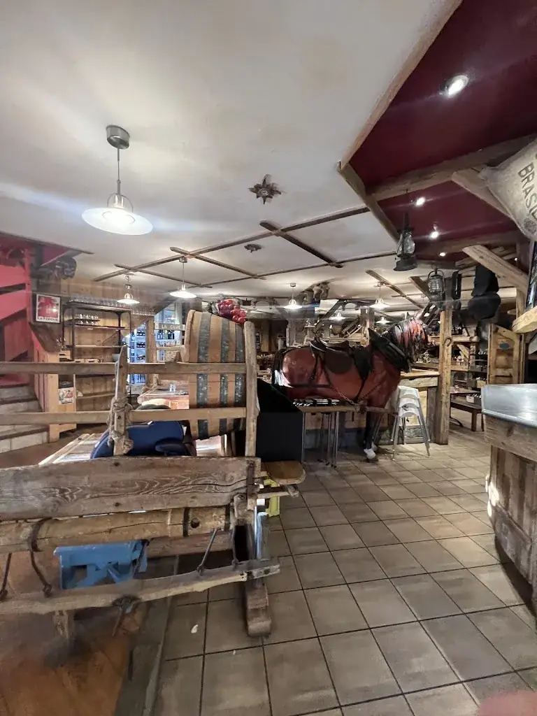 Pedro Henrique Fernandes do Carmo Las Casas_La Taverne des Bergers_38750_review