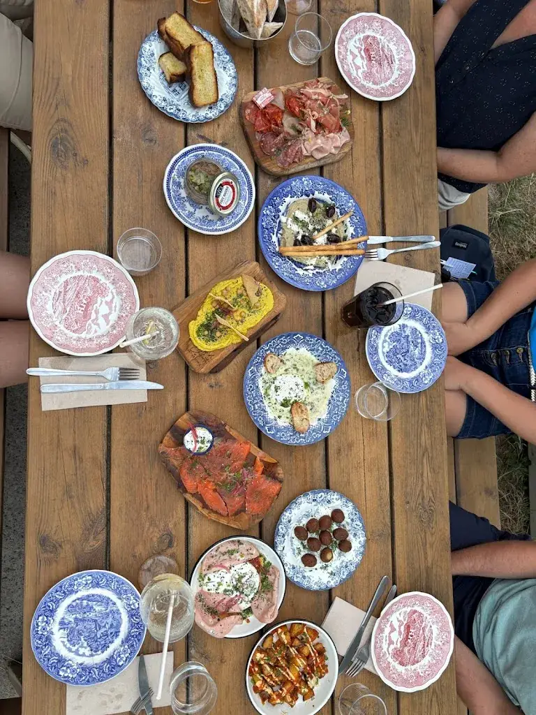 Marianne Sterlin_Relais de Chiberta_Anglet_review