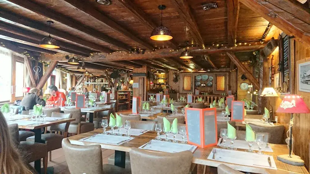 Restaurant La Pomme de Pin_Huez_slider_image_1